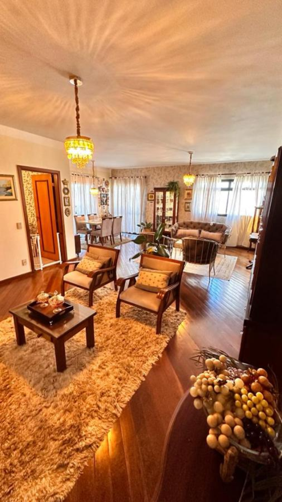 Apartamento à venda com 4 quartos, 235m² - Foto 4