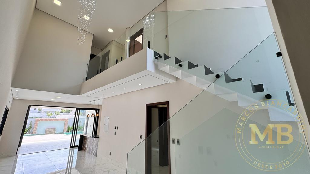 Casa de Condomínio à venda com 4 quartos, 222m² - Foto 4