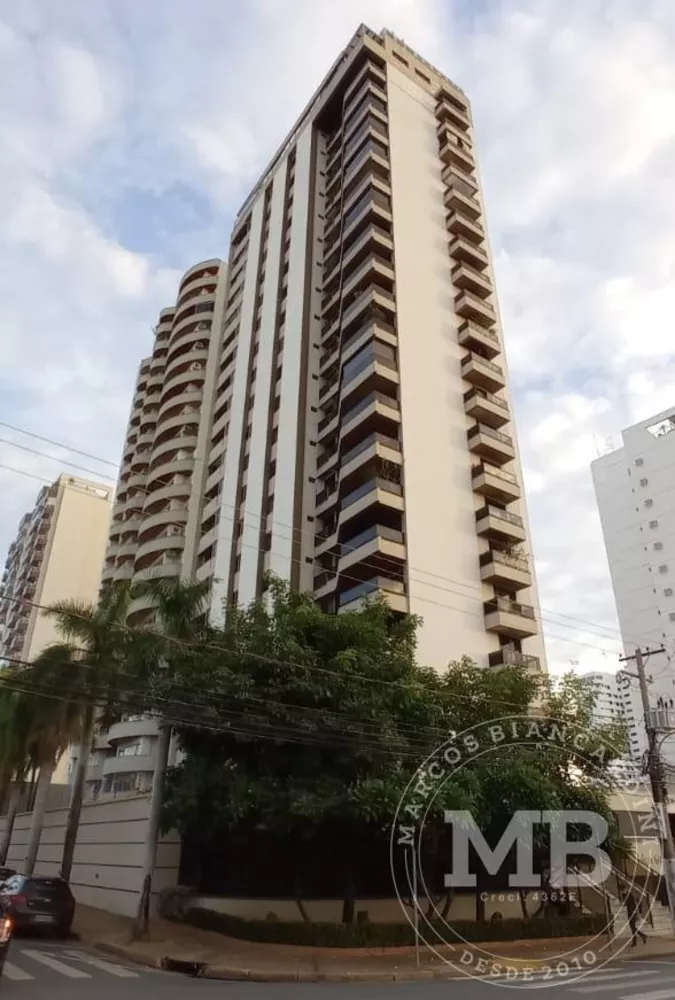 Apartamento à venda com 4 quartos, 340m² - Foto 1