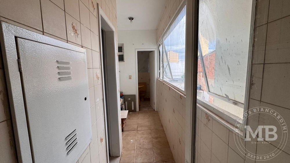 Apartamento à venda com 2 quartos, 79m² - Foto 4