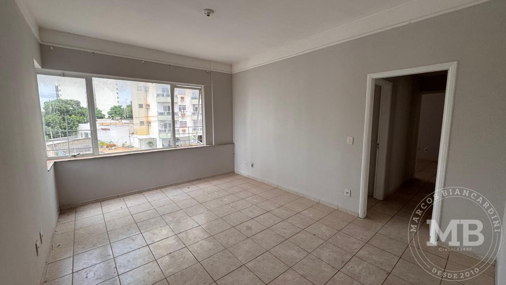 Apartamento à venda com 2 quartos, 79m² - Foto 2