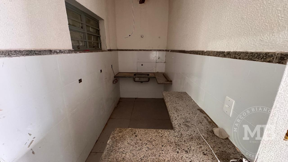 Prédio Inteiro para alugar, 900m² - Foto 2