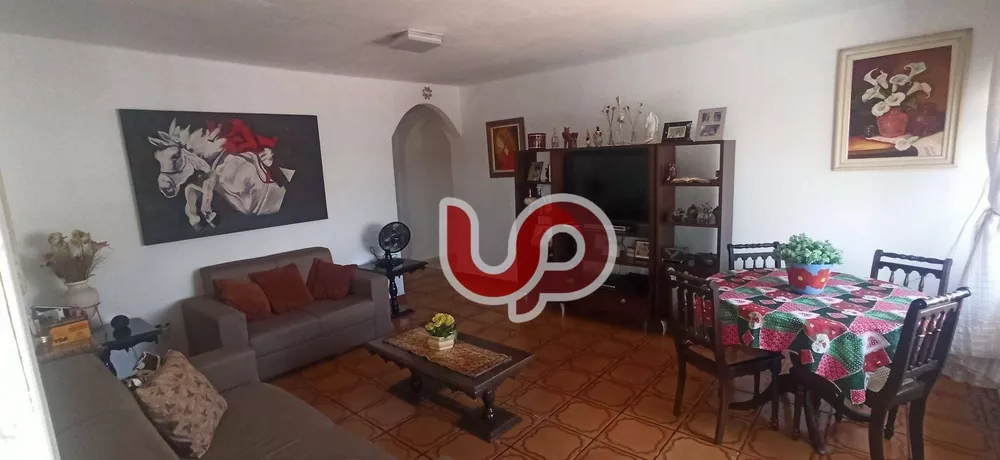 Casa, 3 quartos, 250 m² - Foto 1