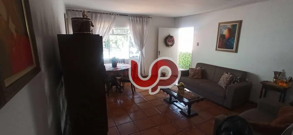 Casa, 3 quartos, 250 m² - Foto 1