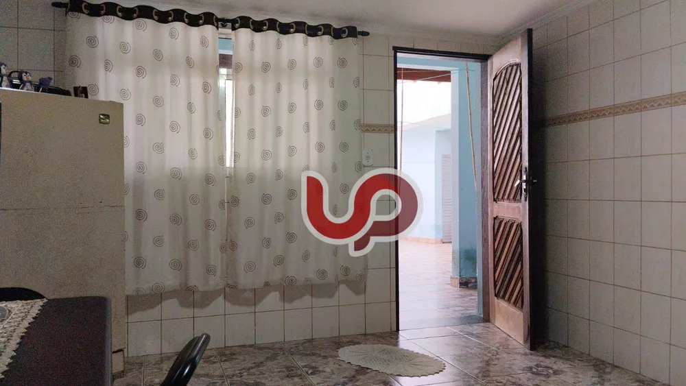 Casa, 5 quartos, 136 m² - Foto 3