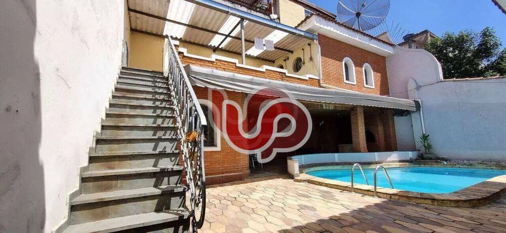 Casa, 3 quartos, 275 m² - Foto 24
