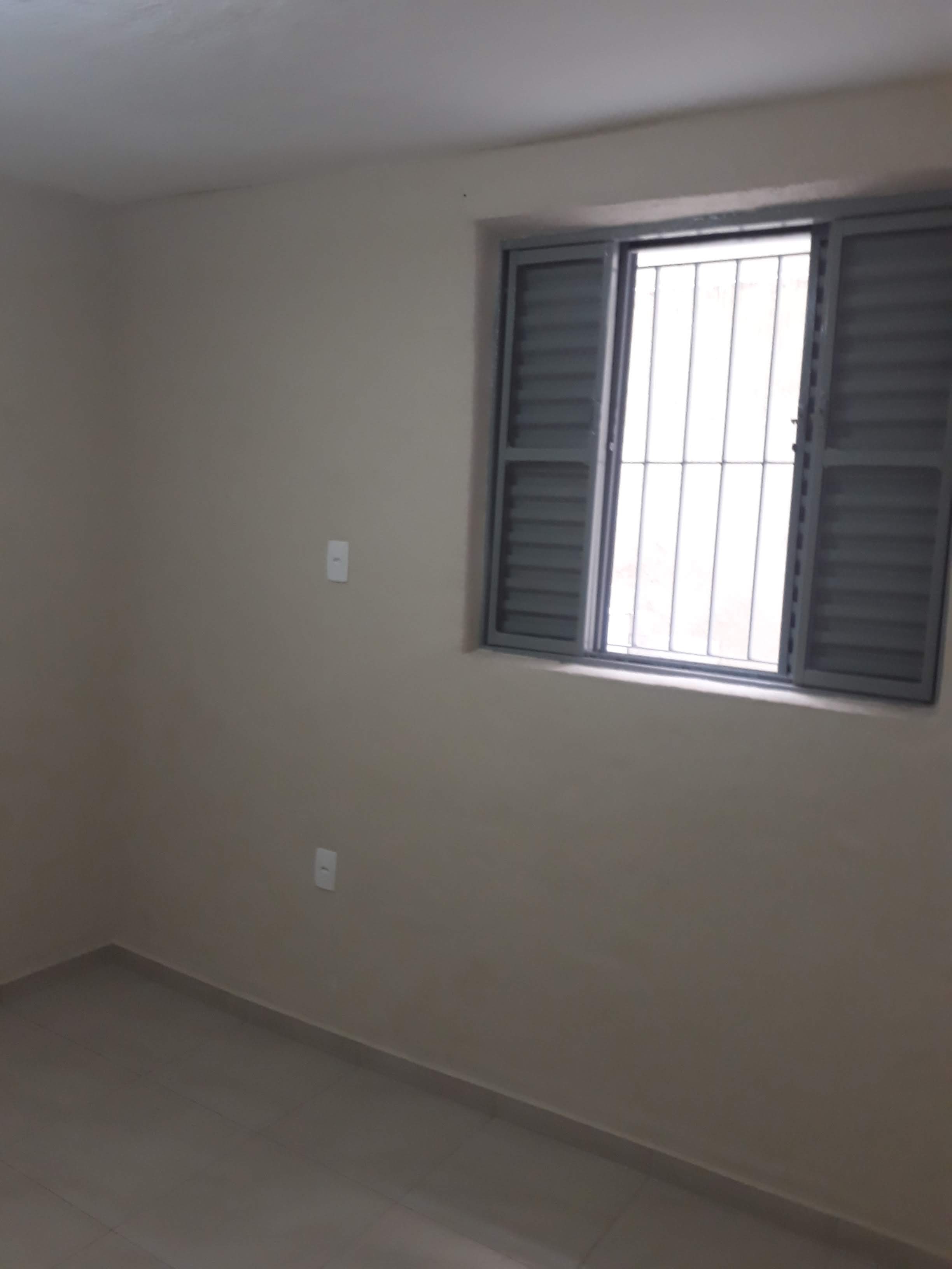 Casa para alugar com 1 quarto, 30m² - Foto 3