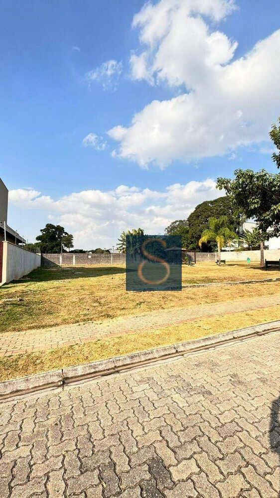 Loteamento e Condomínio, 550 m² - Foto 1