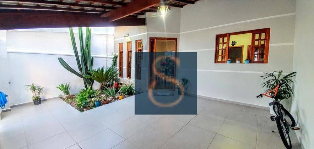Casa à venda com 3 quartos, 96m² - Foto 1
