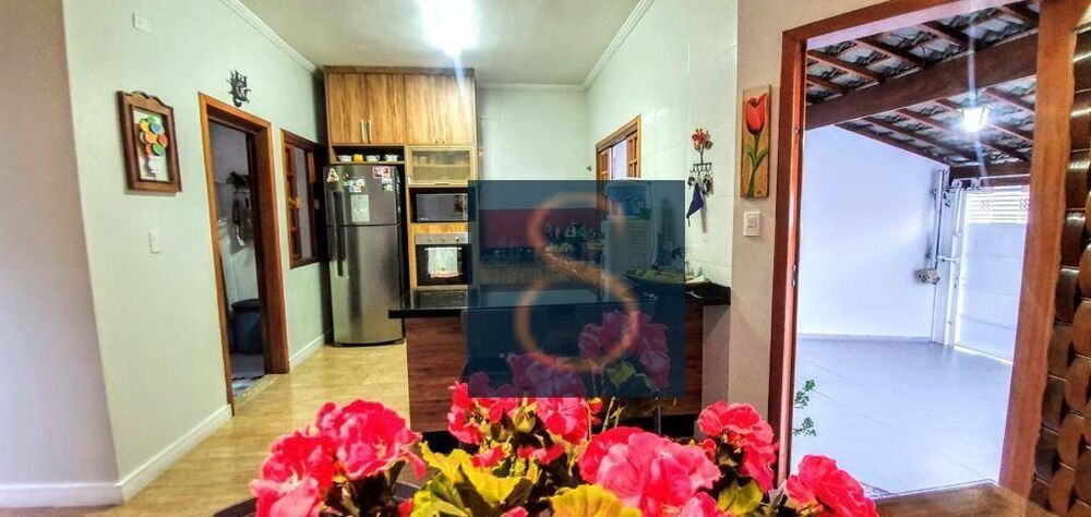 Casa à venda com 3 quartos, 96m² - Foto 3