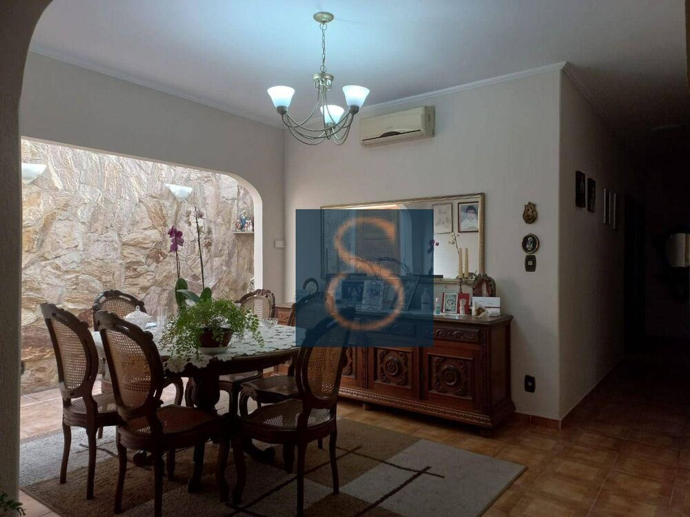 Casa, 3 quartos, 200 m² - Foto 1