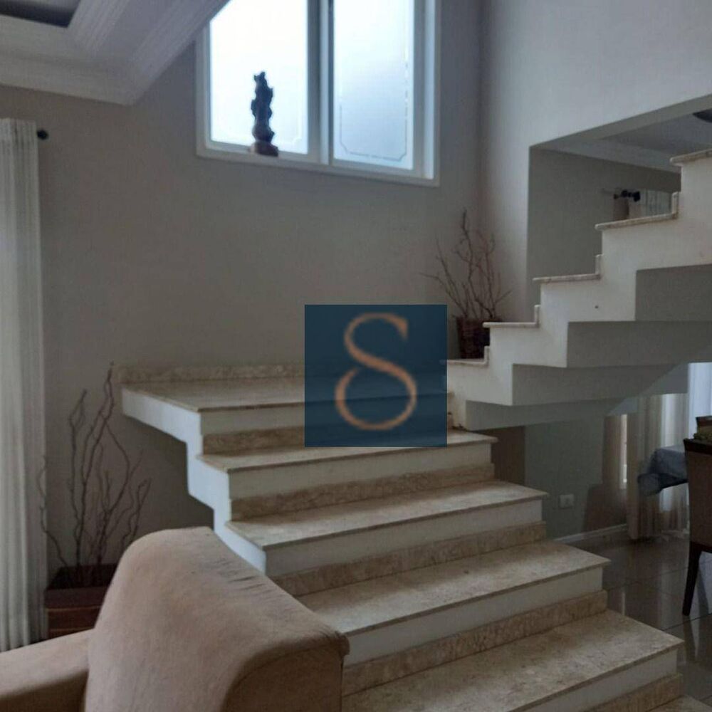 Casa à venda com 4 quartos, 240m² - Foto 4