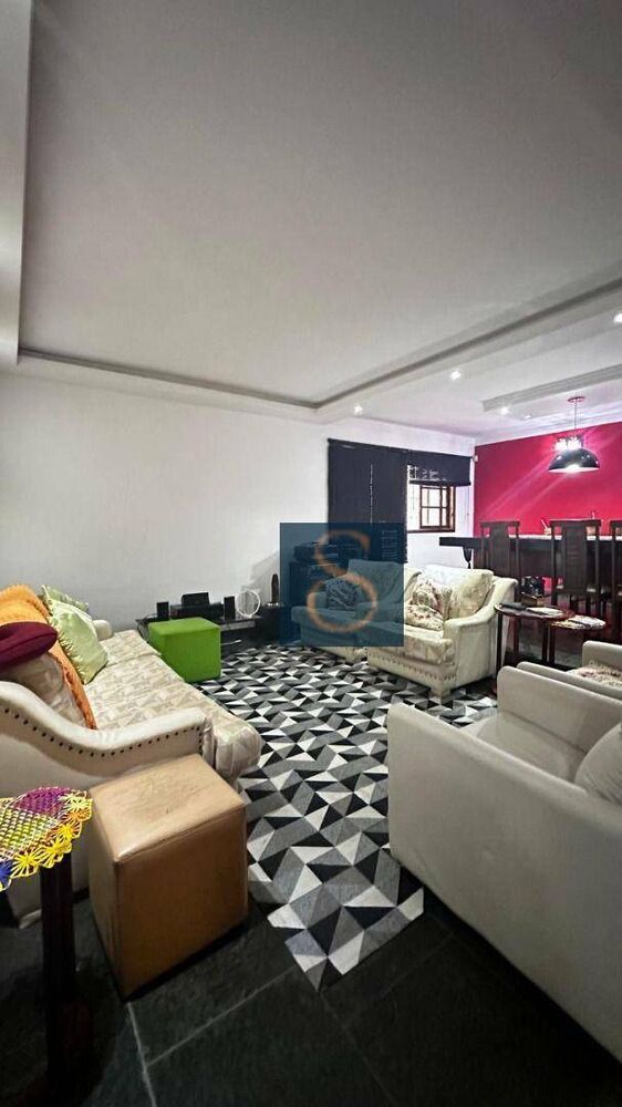 Sobrado, 4 quartos, 216 m² - Foto 1