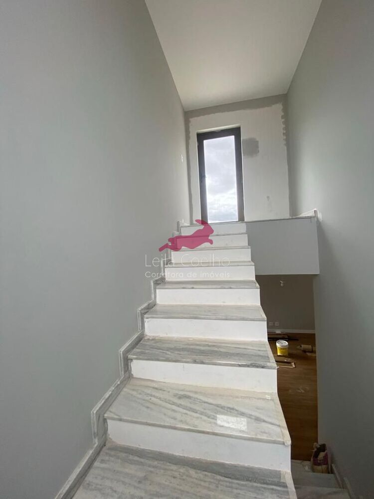 Casa de Condomínio à venda com 3 quartos, 317m² - Foto 3