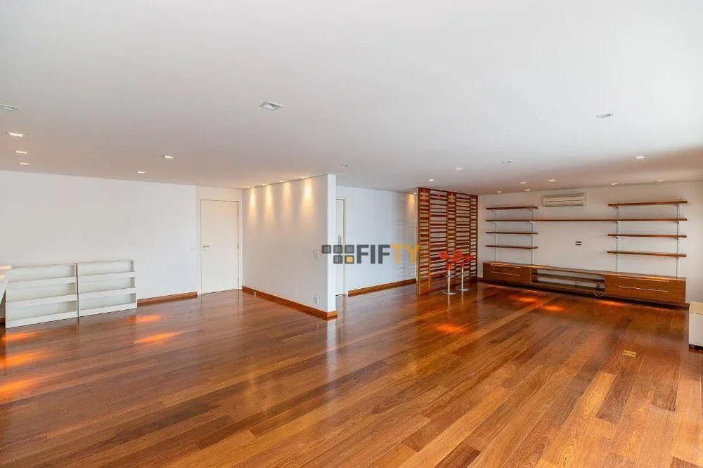 Apartamento, 3 quartos, 234 m² - Foto 1