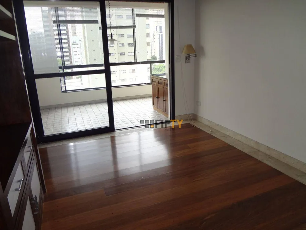 Apartamento, 3 quartos, 210 m² - Foto 1