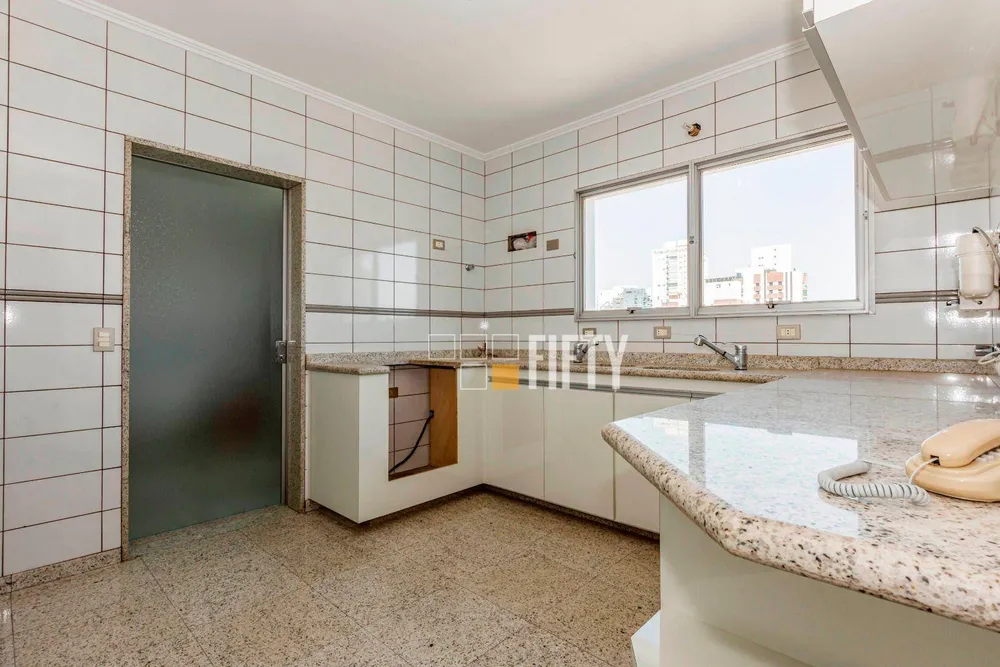 Apartamento, 3 quartos, 236 m² - Foto 2