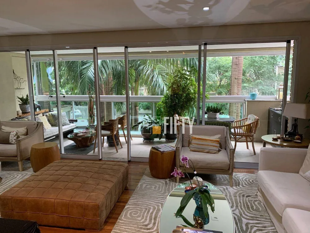 Apartamento, 3 quartos, 183 m² - Foto 1