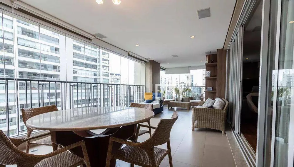 Apartamento, 3 quartos, 223 m² - Foto 3