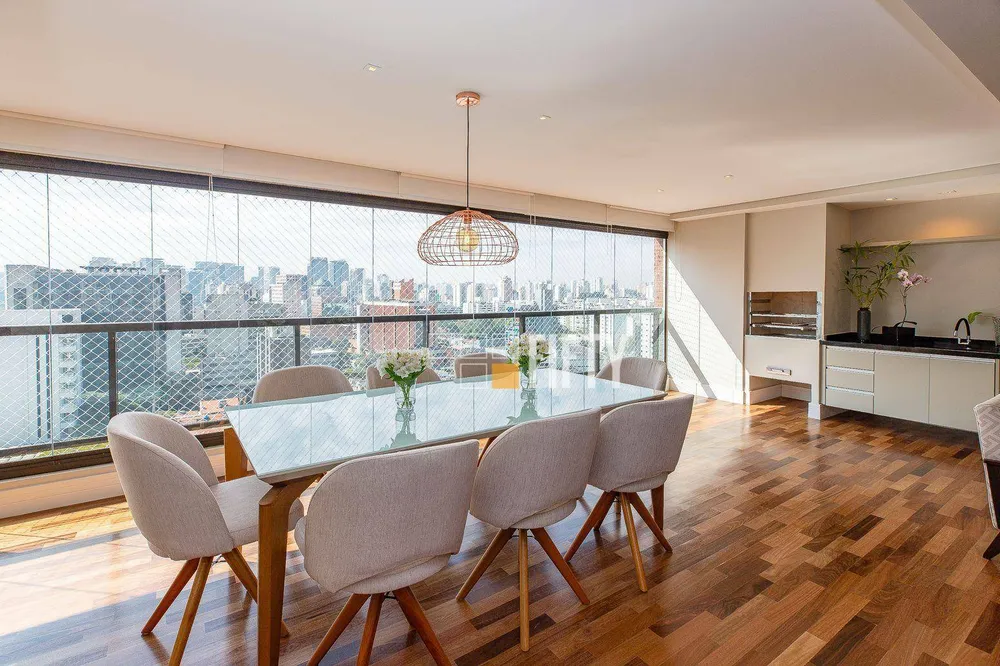 Apartamento, 4 quartos, 209 m² - Foto 1
