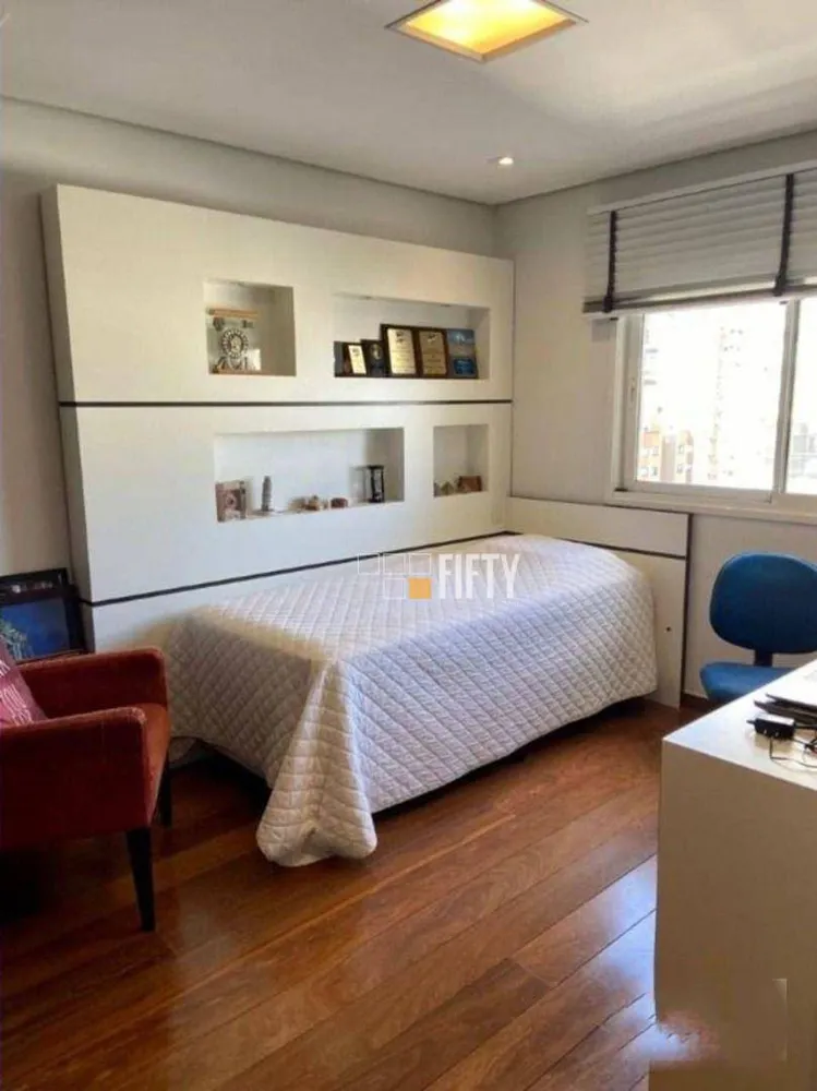 Apartamento, 3 quartos, 234 m² - Foto 2