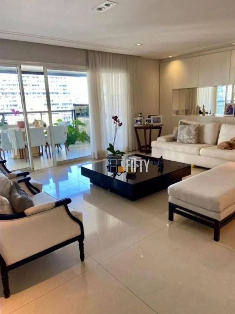 Apartamento, 3 quartos, 234 m² - Foto 4