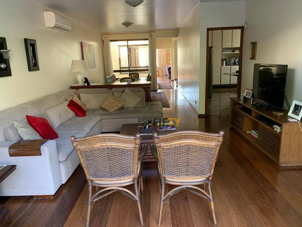 Casa, 4 quartos, 450 m² - Foto 1