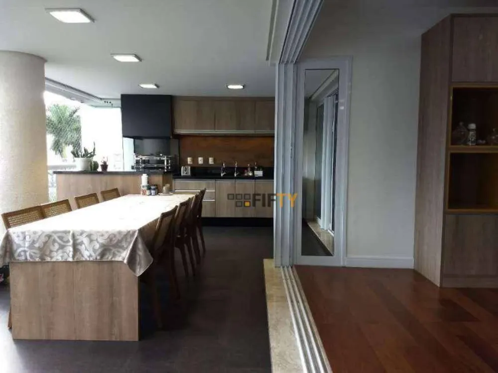 Apartamento, 3 quartos, 234 m² - Foto 1