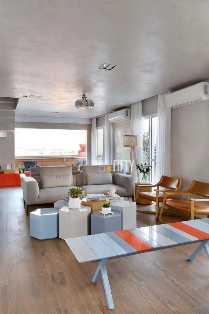 Cobertura, 3 quartos, 208 m² - Foto 3