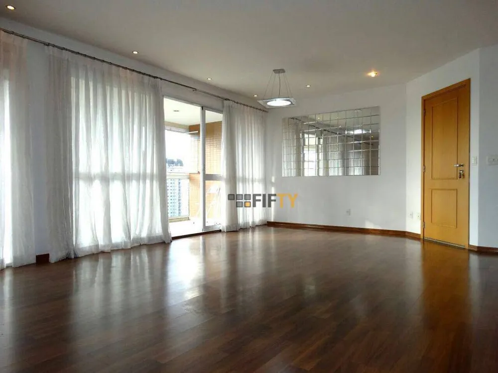 Apartamento, 3 quartos, 137 m² - Foto 1