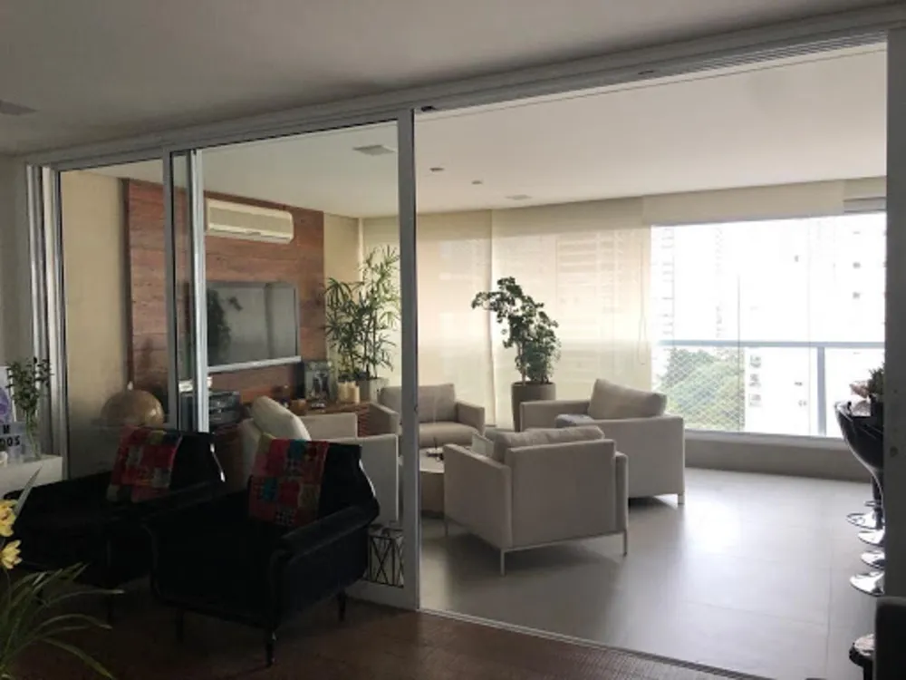 Apartamento, 3 quartos, 222 m² - Foto 1