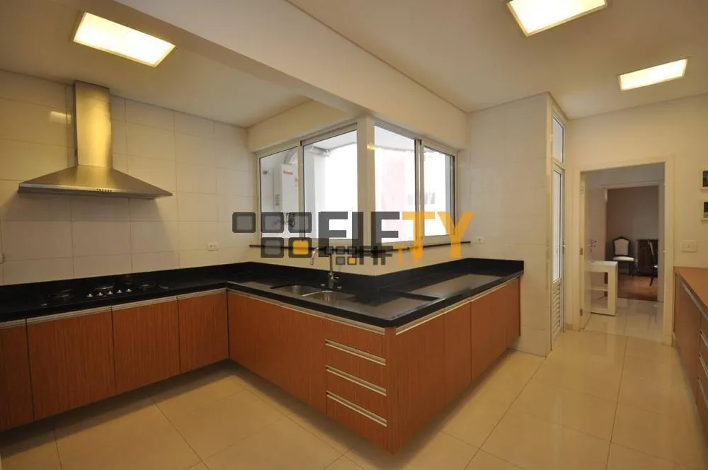 Apartamento, 3 quartos, 202 m² - Foto 2