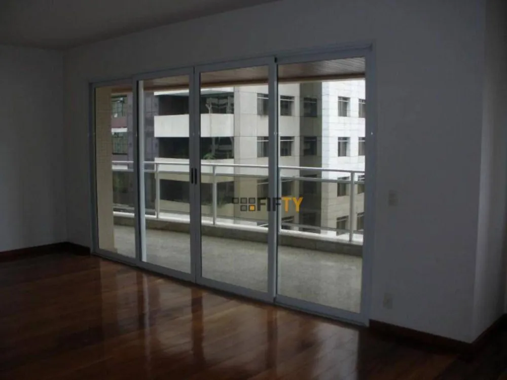 Apartamento, 4 quartos, 360 m² - Foto 1