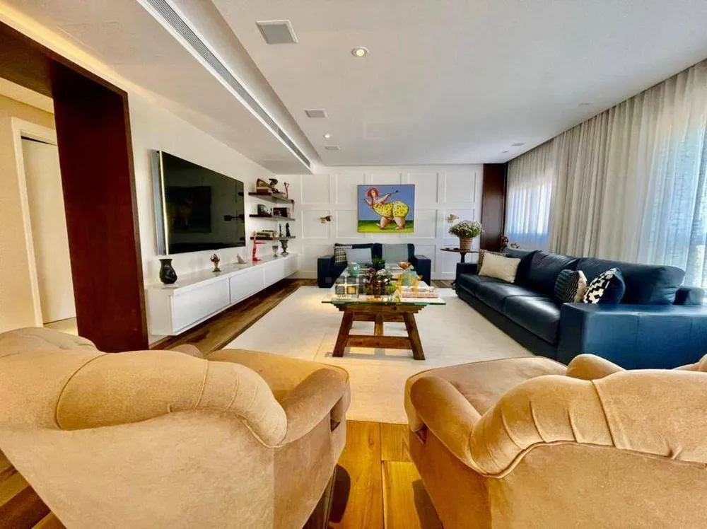 Apartamento, 3 quartos, 251 m² - Foto 2