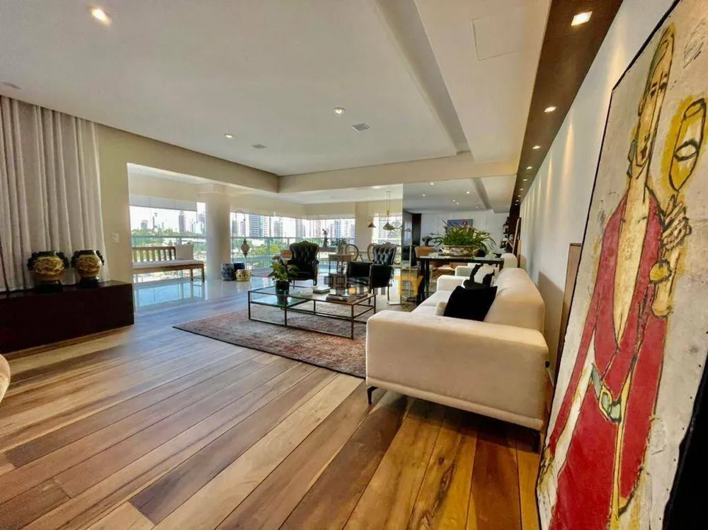 Apartamento, 3 quartos, 251 m² - Foto 1