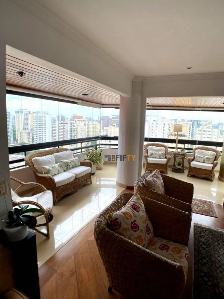 Apartamento, 4 quartos, 220 m² - Foto 1