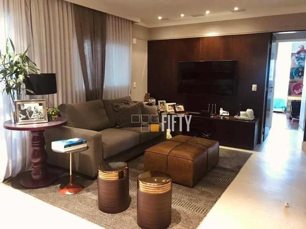 Apartamento, 3 quartos, 153 m² - Foto 1