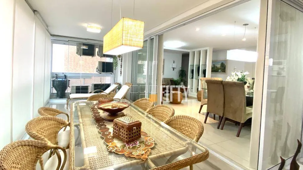Apartamento, 3 quartos, 194 m² - Foto 1