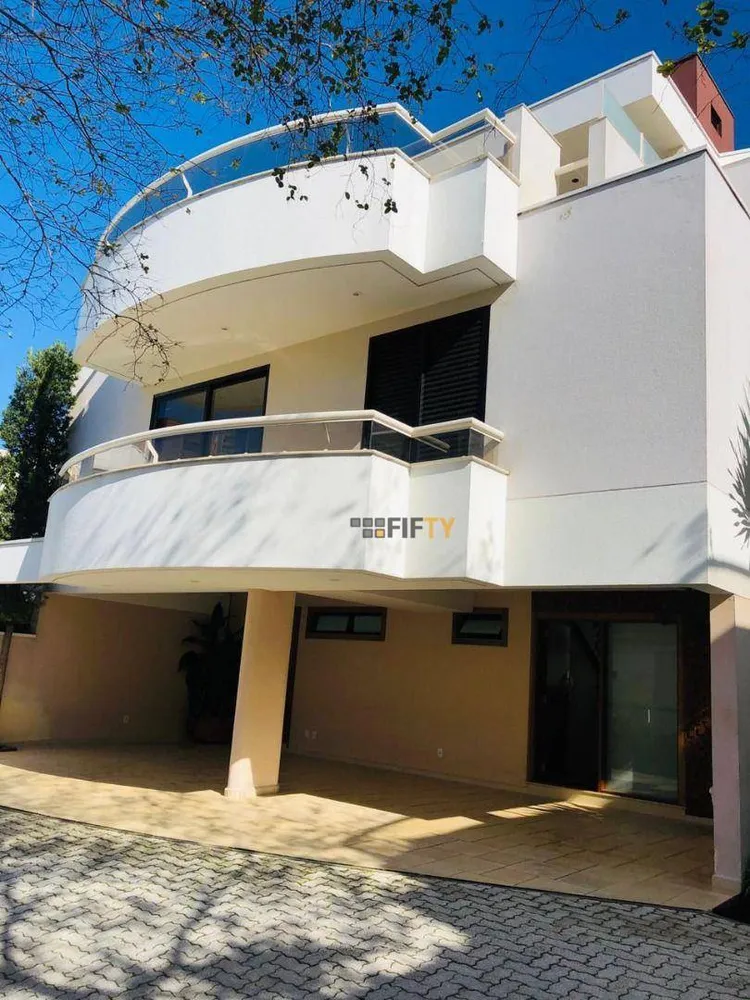 Casa, 4 quartos, 618 m² - Foto 1