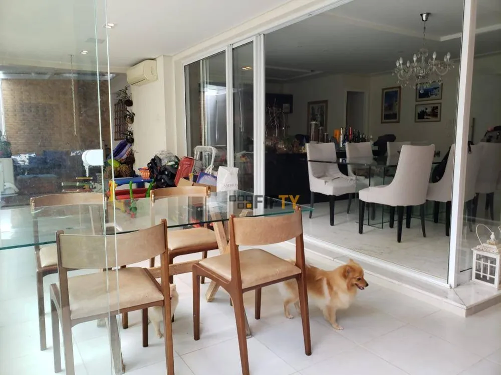 Apartamento, 3 quartos, 201 m² - Foto 1