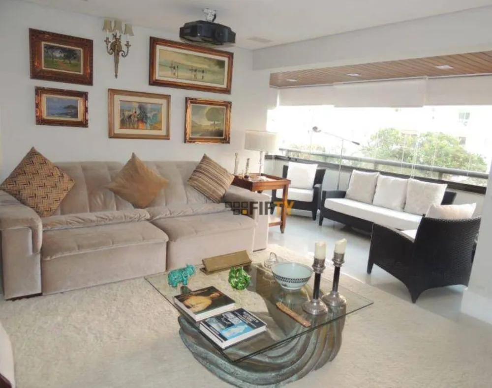 Apartamento, 4 quartos, 240 m² - Foto 1
