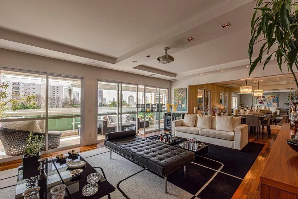 Apartamento, 4 quartos, 245 m² - Foto 1