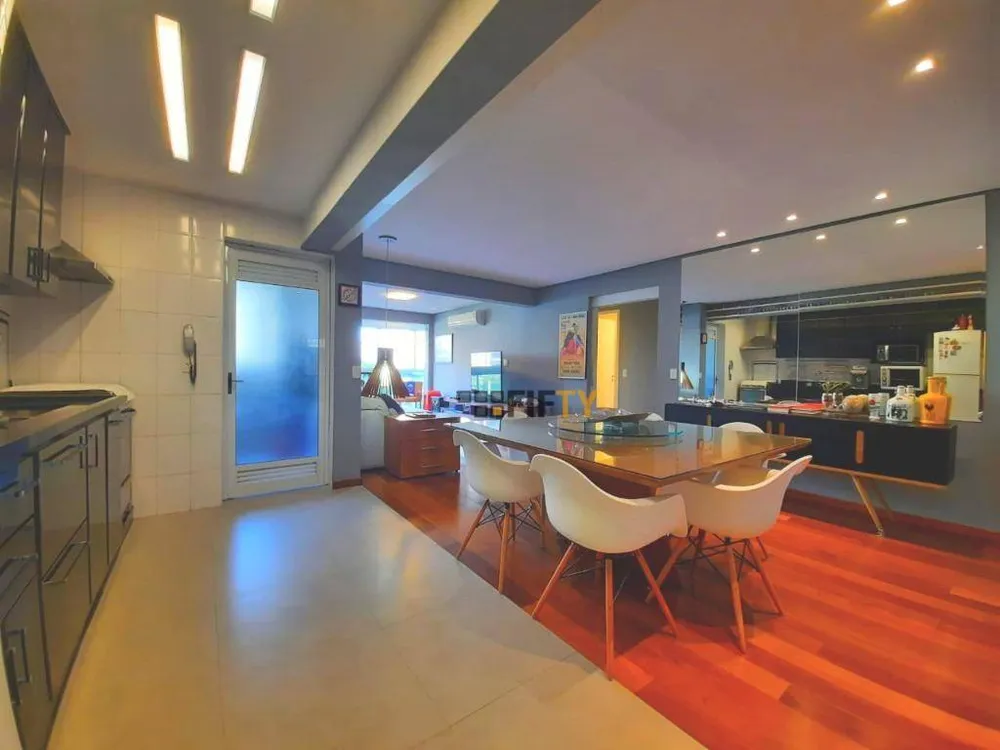 Apartamento, 3 quartos, 120 m² - Foto 1