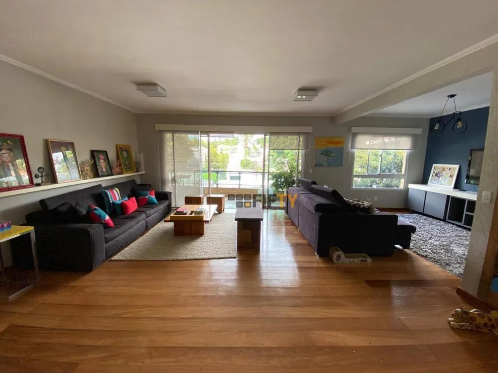 Apartamento, 3 quartos, 168 m² - Foto 1
