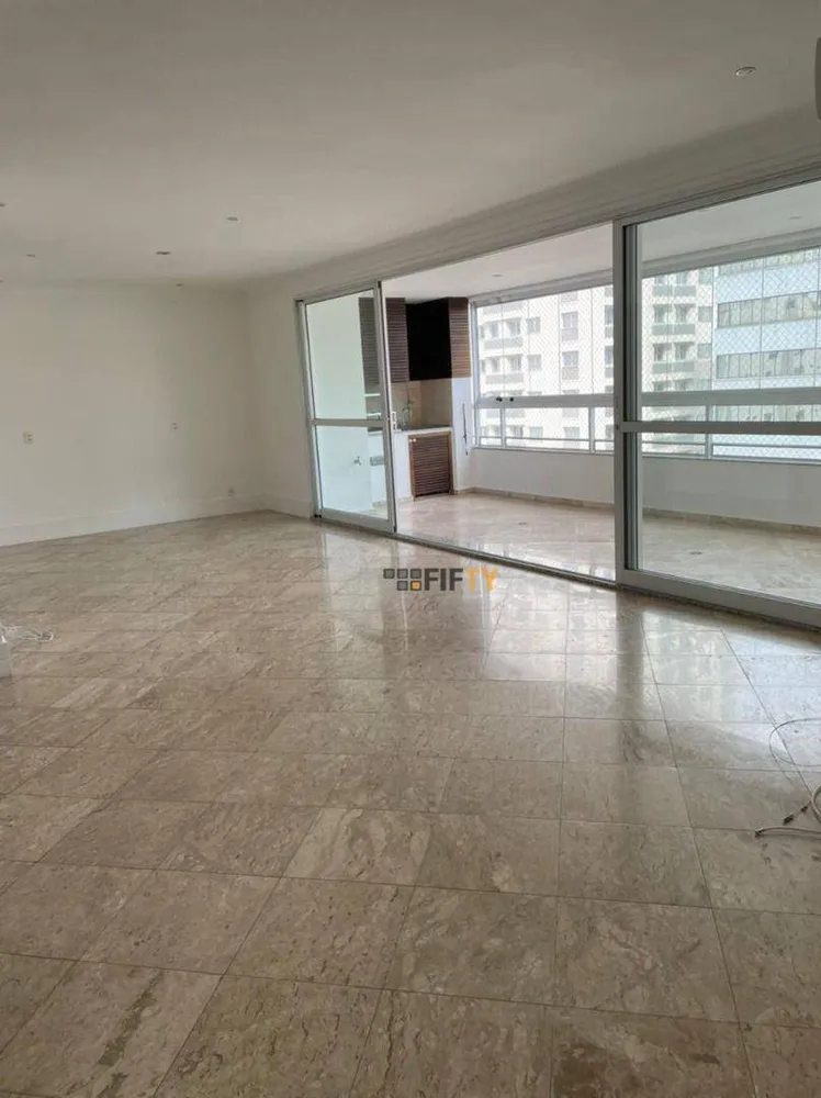 Apartamento, 3 quartos, 146 m² - Foto 1