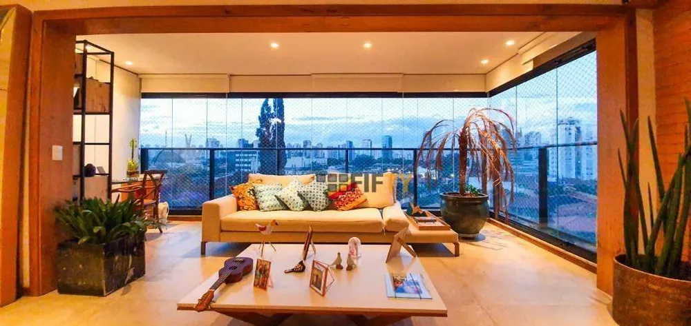 Apartamento, 3 quartos, 143 m² - Foto 2