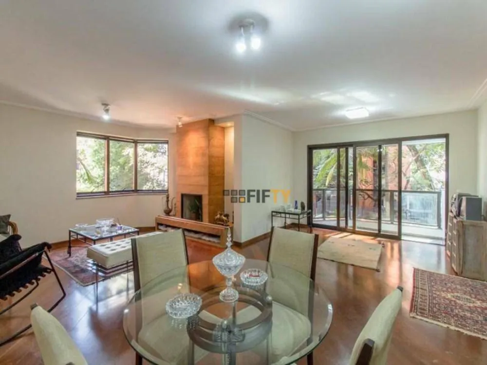Apartamento, 4 quartos, 250 m² - Foto 1