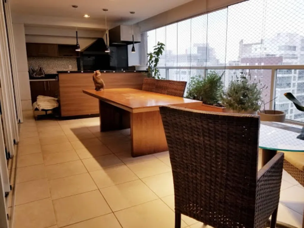 Apartamento, 3 quartos, 222 m² - Foto 2