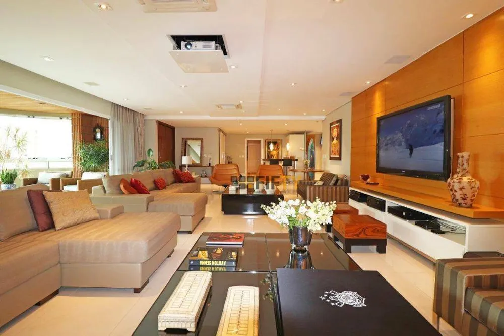 Apartamento, 3 quartos, 350 m² - Foto 1