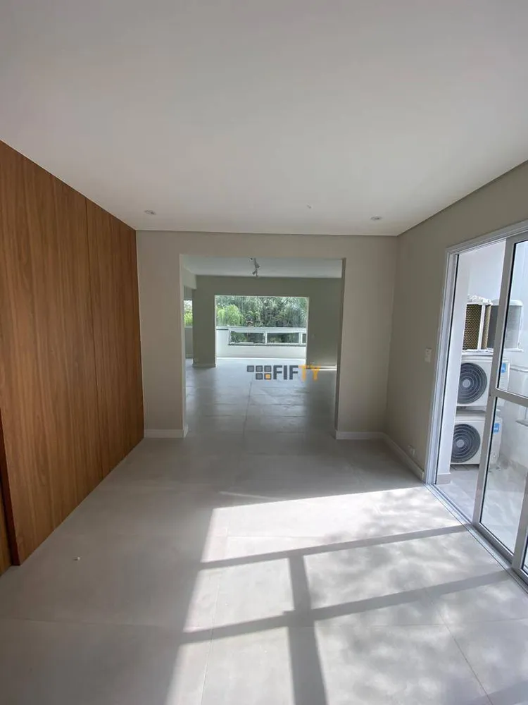 Apartamento, 3 quartos, 227 m² - Foto 4